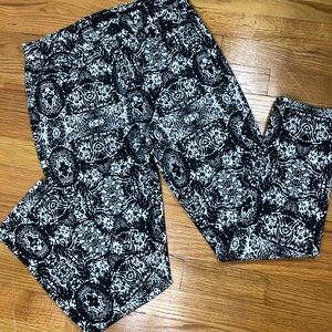 EUC Jen7 for 7 For All Mankind Printed Crop Skinny